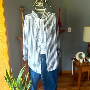 The Shirt (Boyfriend) Sz L